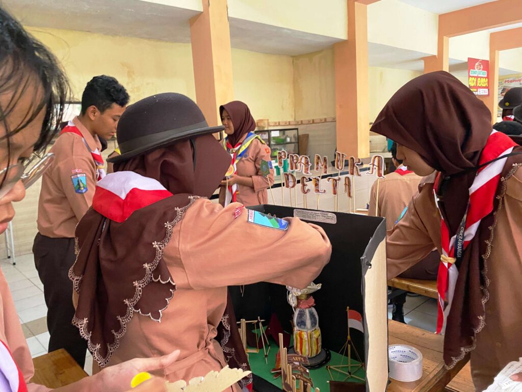 Latming-Smanivda-Scout-7-1024x768 Latihan Bersama Pramuka SMAN 4 Sidoarjo: Menggali Potensi Penegak Cerdas dan Kreatif