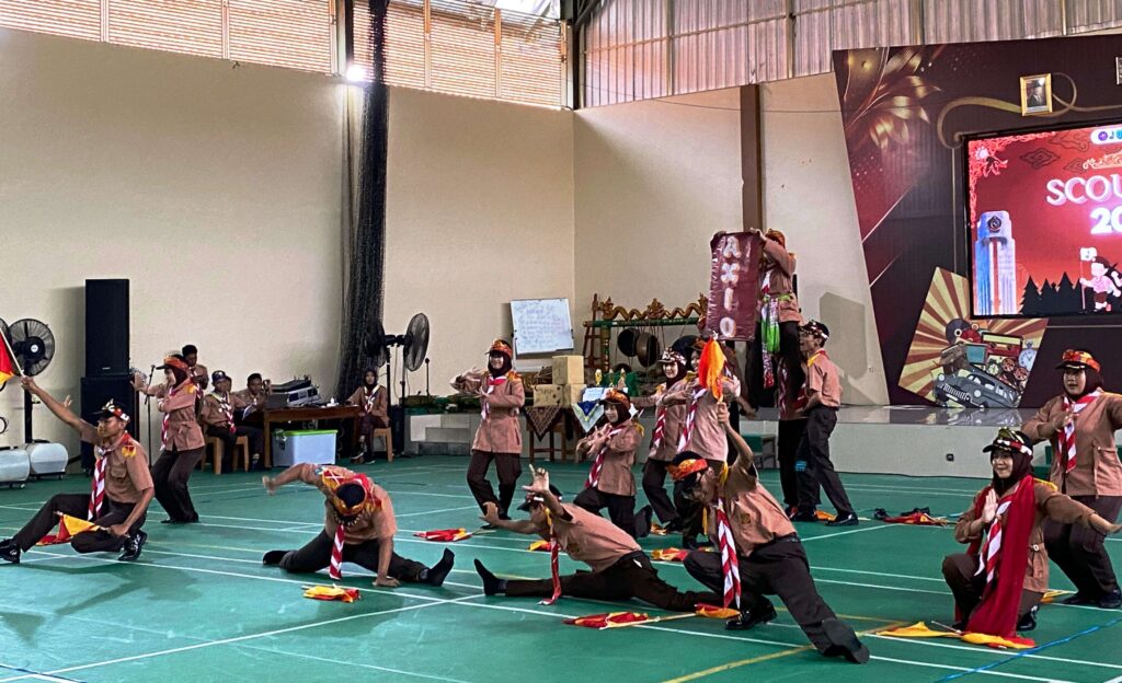 Latming-Smanivda-Scout-9-1024x624 Latihan Bersama Pramuka SMAN 4 Sidoarjo: Menggali Potensi Penegak Cerdas dan Kreatif