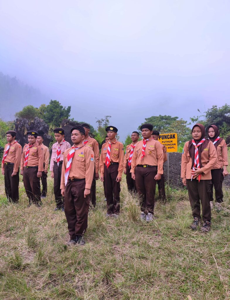 Hibara-SMK-Plus-Sabilur-Rosyad-6-785x1024 Puncak Petualangan dan Pelantikan: Pramuka SMK Plus Sabilur Rosyad Gelar HIBARA