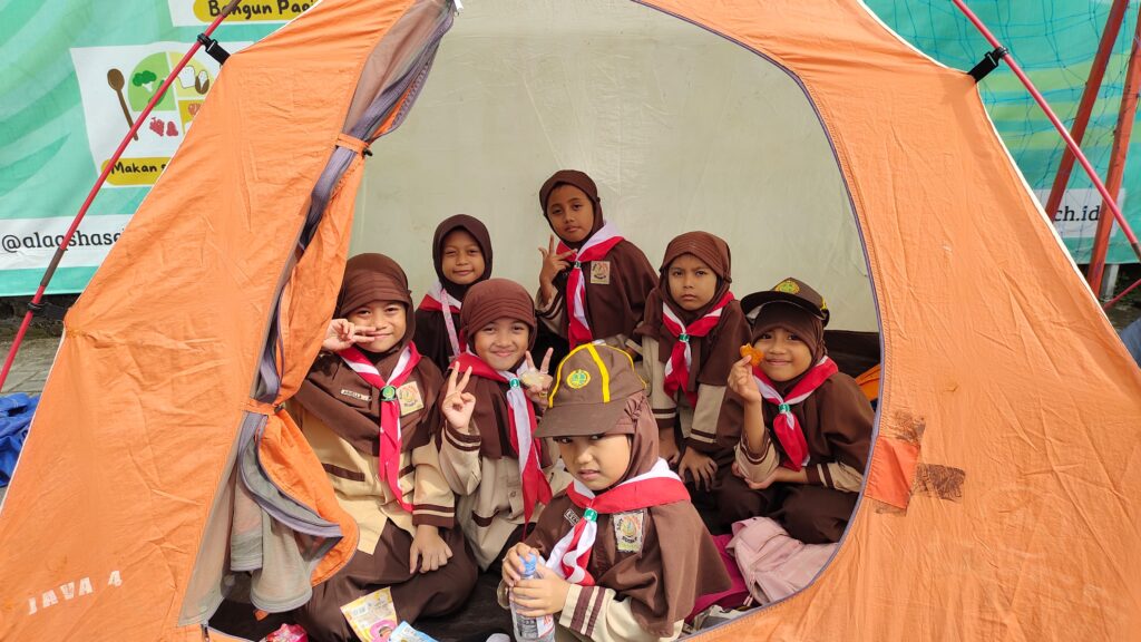 WhatsApp-Image-2025-06-23-at-08.05.26-1-1024x576 SDIT AL-AQSHA Sukses Gelar Perkemahan Sehari Pramuka Siaga, Penuh Semangat
