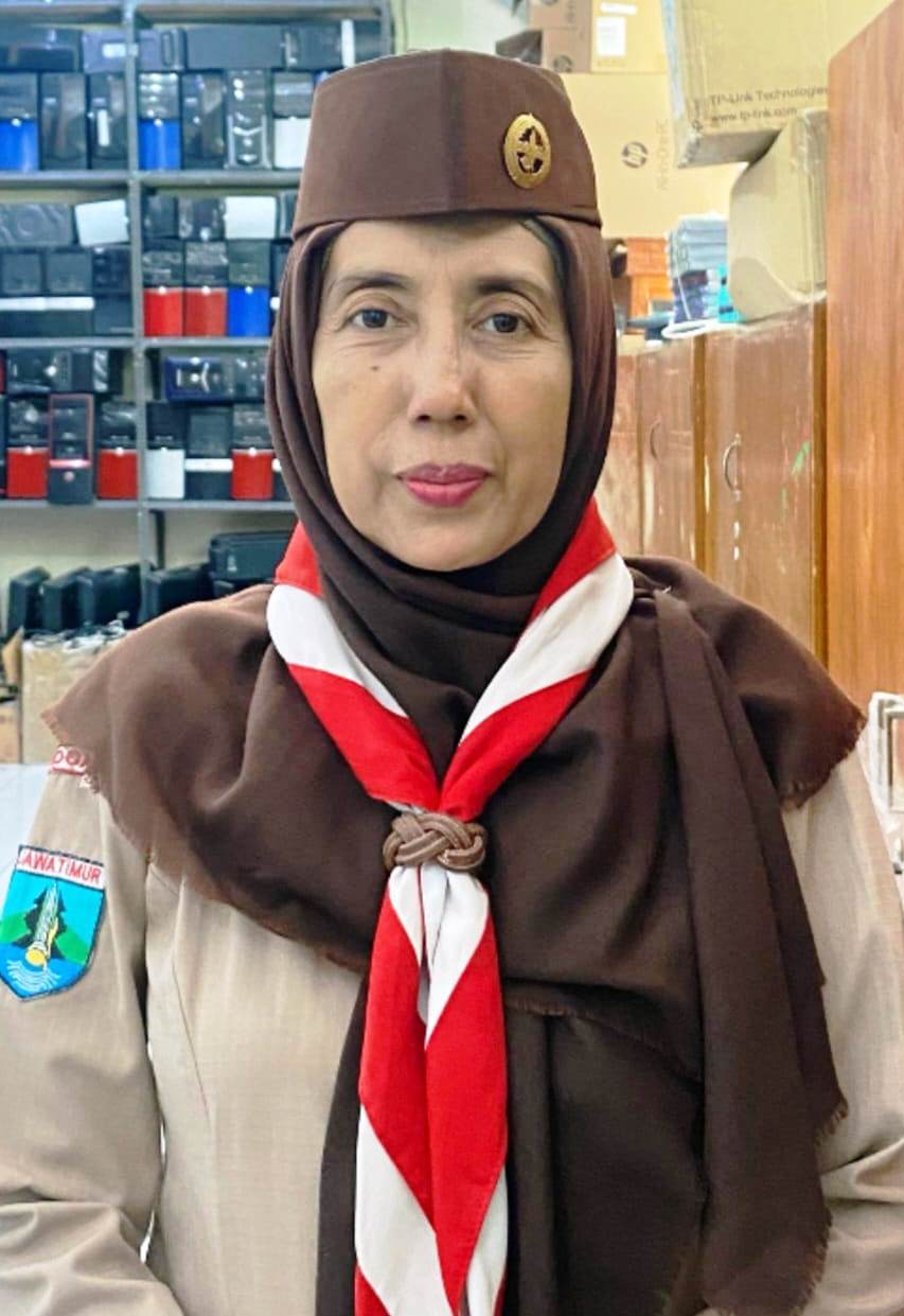 Fadilatin-S.Pd-Pembina-Gudep-Smaniwa OTA 2025 SMA Negeri 1 Wonoayu: Gerbang Emas Pramuka Penegak Tangguh Berkarakter