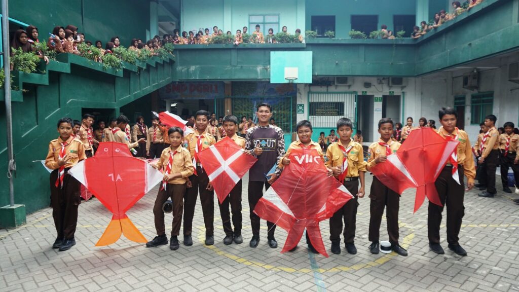 HP-ke-64-SMP-PGRI-1-Buduran-6-1024x576 Upacara Hingga Lomba Seru Warnai Semarak Hari Pramuka ke-64 di SMP PGRI 1 Buduran