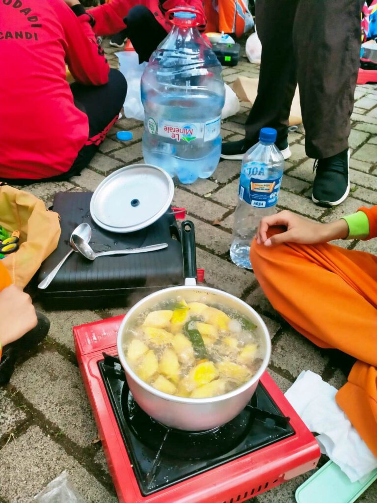 LT-II-Kwarran-Candi-15-768x1024 Pramuka Kwarran Candi Gelar Lomba Tingkat II, 48 Regu Adu Kreativitas di Buper Mahanaim Prigen
