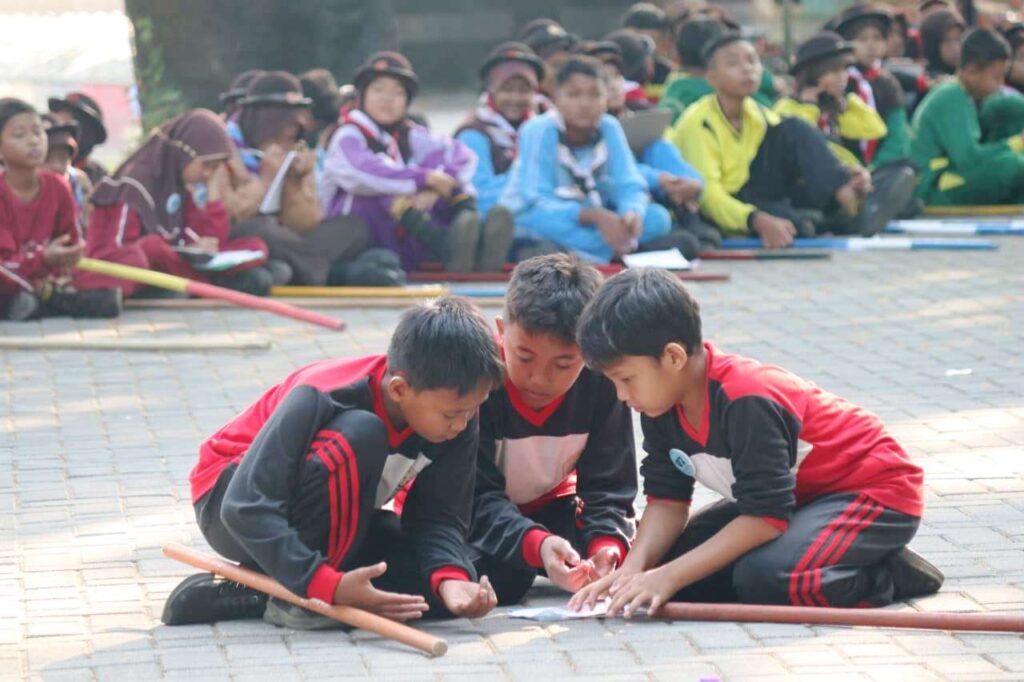 LT-II-Porong-2025-3-1024x682 Kwarran Porong Sukses Gelar Lomba Tingkat II: Padukan tari tradisional ke dalam Semaphore Dance yang memukau