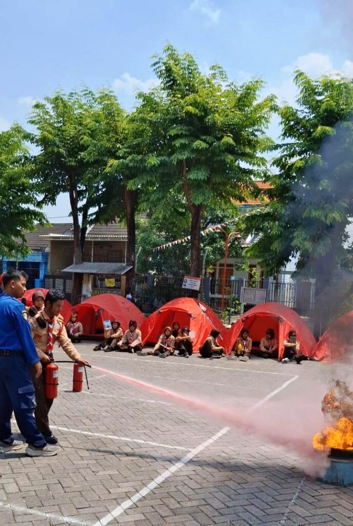 SMP-Islam-Al-Chusnaini-LT-1-7-688x1024 Pramuka SMP Islam Al-Chusnaini Sukses Gelar LT-I 2025, Satya Wira Brawijaya!