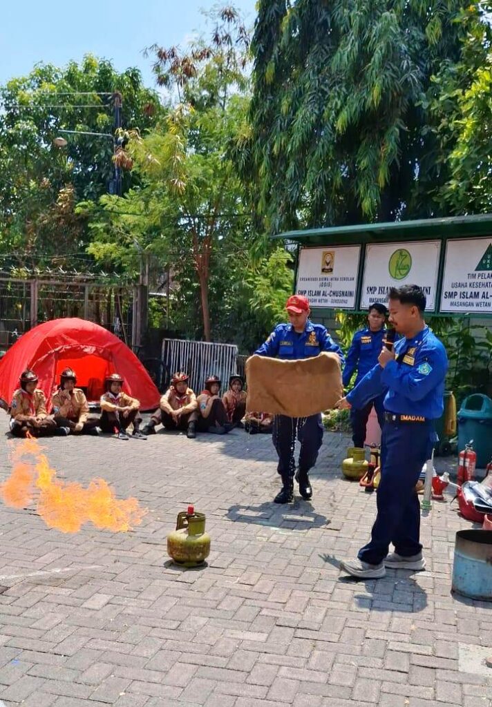 SMP-Islam-Al-Chusnaini-LT-1-8-712x1024 Pramuka SMP Islam Al-Chusnaini Sukses Gelar LT-I 2025, Satya Wira Brawijaya!