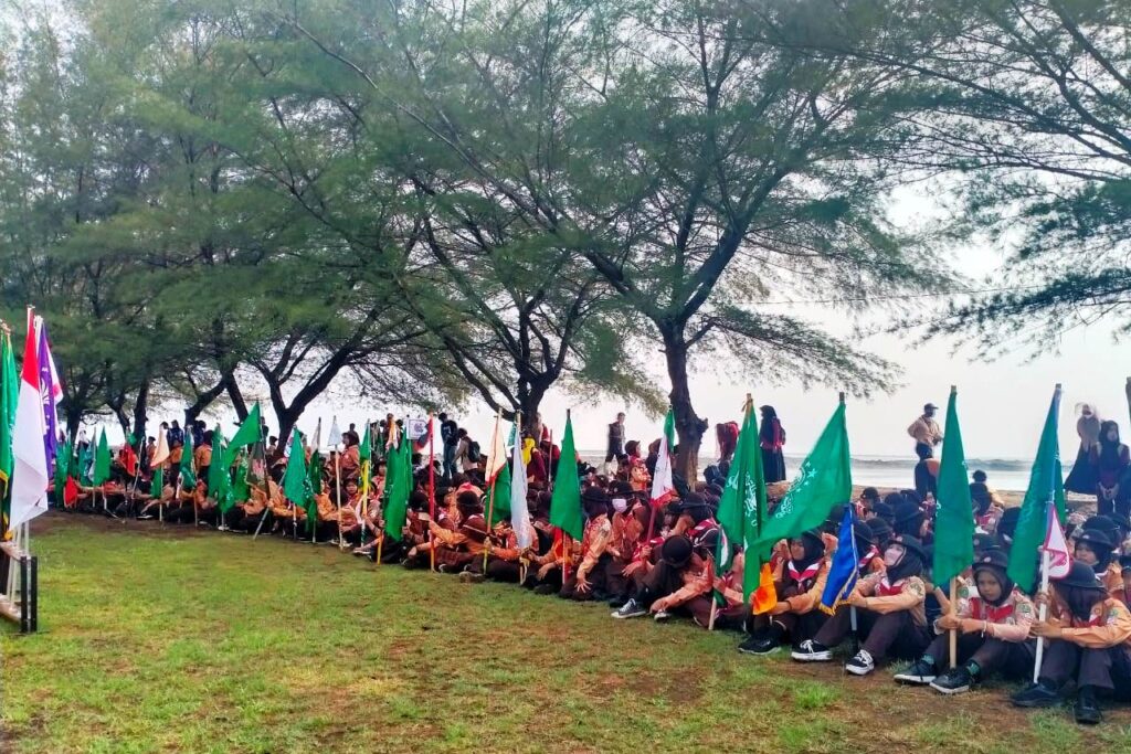 JESANU-1-5-1024x683 JESANU 1: 872 Pramuka Santri Sako Ma’arif NU Sidoarjo Jelajah di Lumpur Sidoarjo