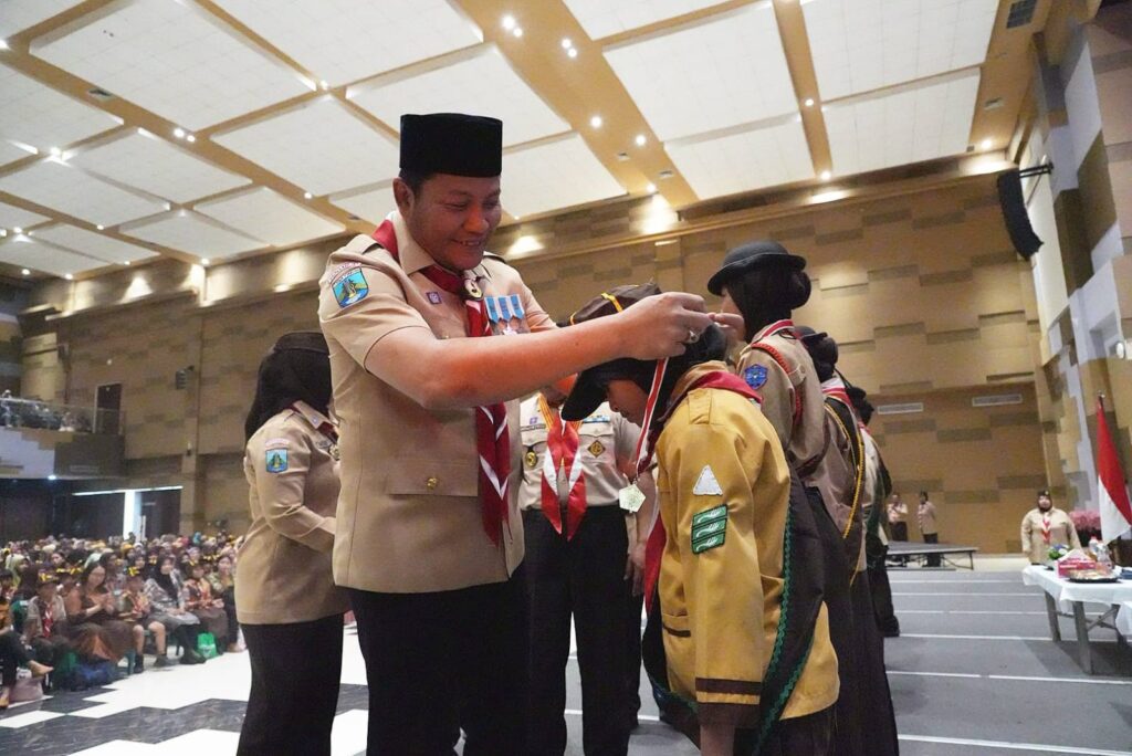 Pengukuhan-Pramuka-Garuda-Sidoarjo-2025-1-1024x684 Kukuhkan Ratusan Pramuka Garuda, Bupati Sidoarjo Apresiasi Ketekunan, Kedisiplinan, dan Komitmen Nilai Kepramukaan yang Teruji