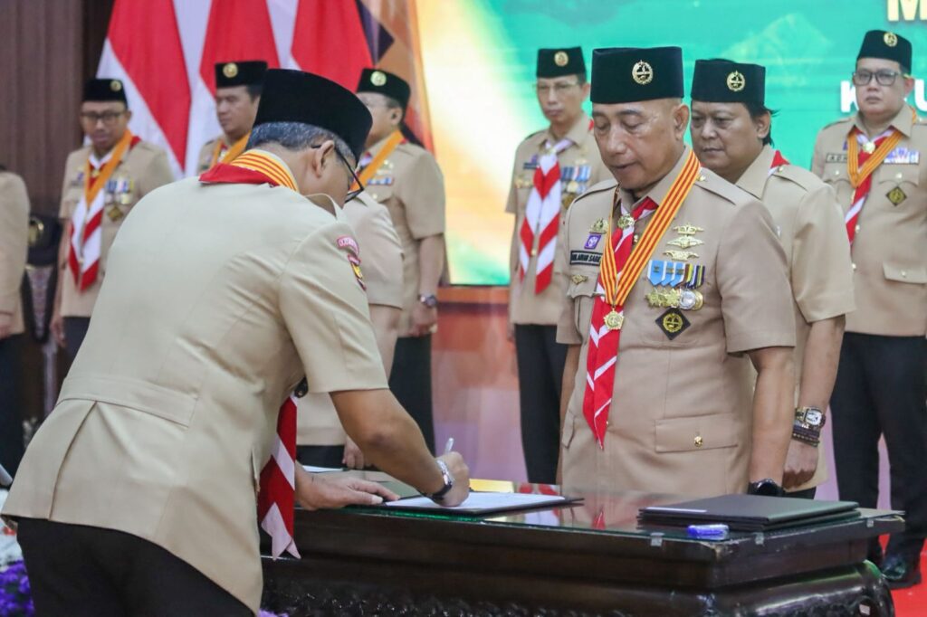 Pelantikan-Kwarda-Jatim-2026-14-1024x682 Kwarnas Berharap Pramuka Jatim Jadi Garda Terdepan Swasembada Pangan dan Pembinaan Karakter Bangsa