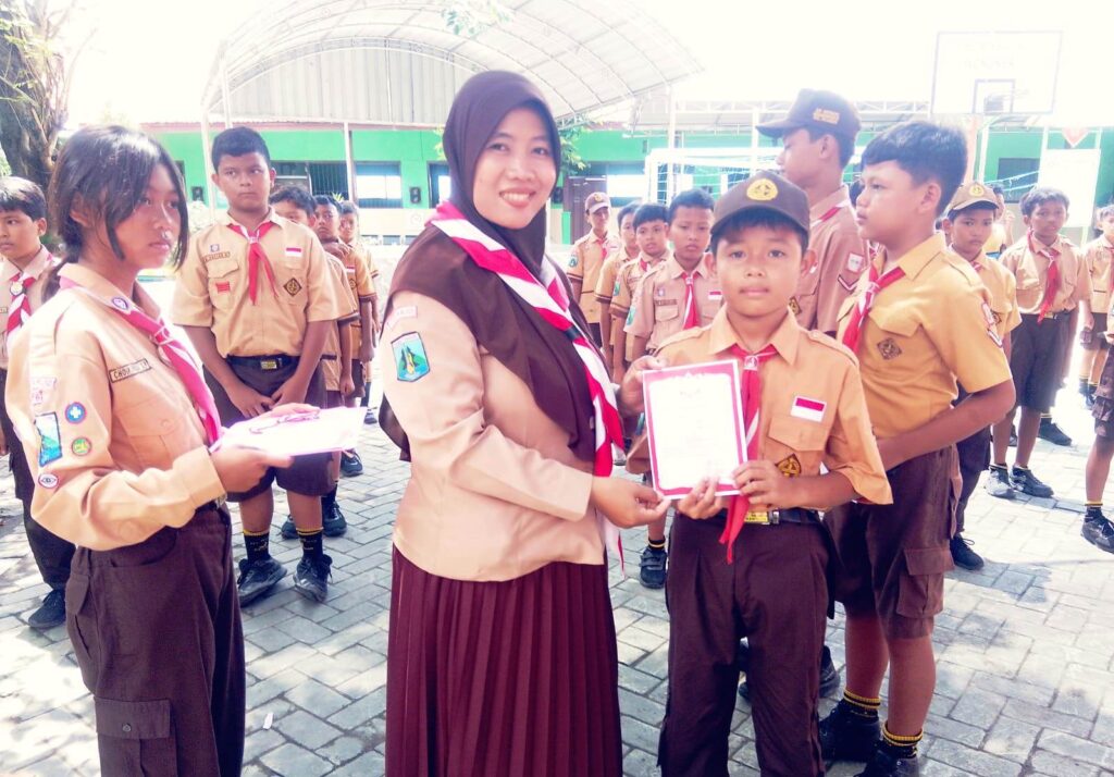 SDN-Kedungwonokerto-3-1024x714 Implementasikan Nilai-nilai Deep Learning pada Pelantikan Penggalang Ramu SDN Kedungwonokerto