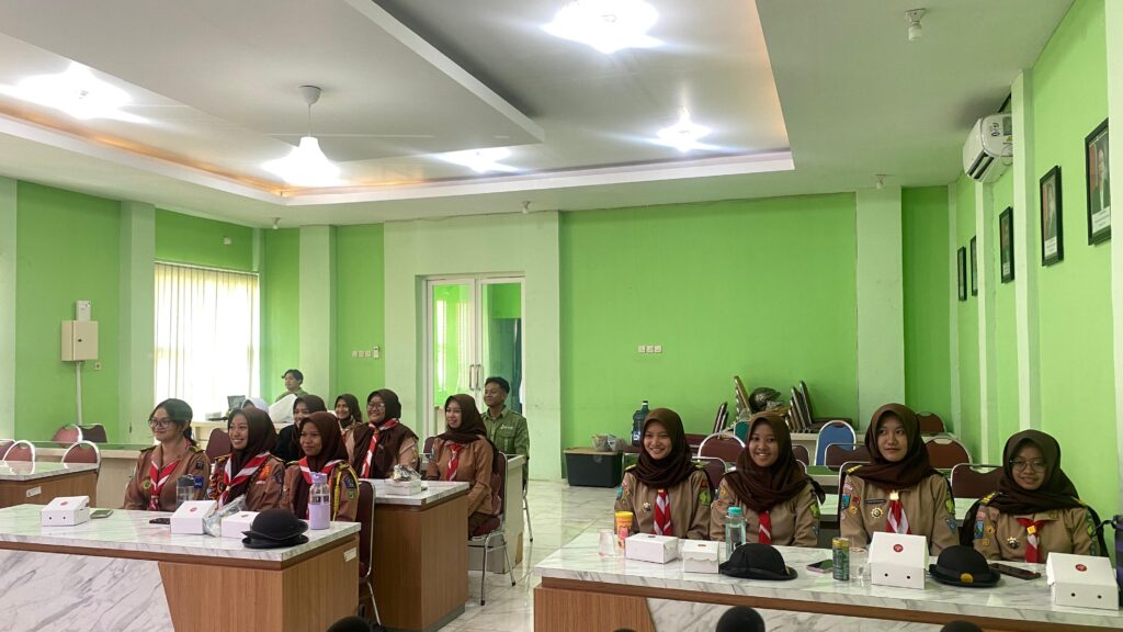 IMG-20260412-WA0229-1024x576 Dari Konten ke Kepercayaan: Kapusinfo Sidoarjo Dorong SBH Melek Media Kreatif Berbasis AI