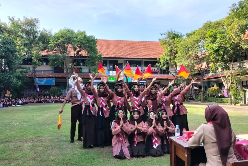 Akrab-Smenda-Scout-7-1024x687 Ajang Kompetensi Antar Ambalan II SMKN 2 Buduran 2026 Diwarnai Penampilan Tari Kreasi Berselendang