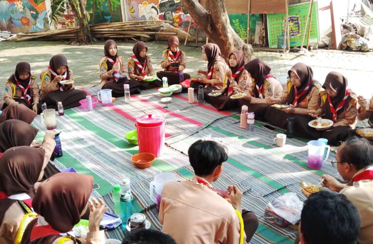 Bukan Cuma Kemah! Pramuka SMK YPM 3 Taman Adopsi Sistem Kerja Industri Lewat KPDA